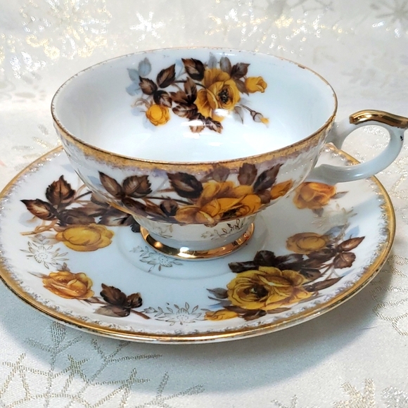 Vintage Marco Autumn Roses Tea Cup and Saucer - Picture 2 of 9